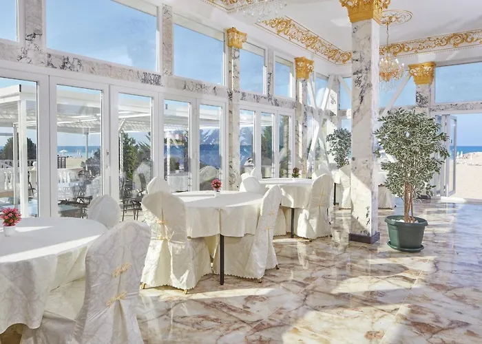 Hotel Amore Beach Apartahotel