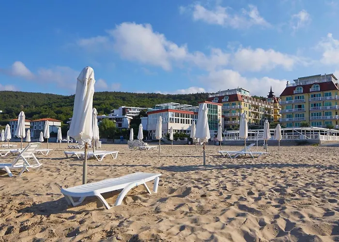 Hotel Amore Beach Apartahotel 4*
