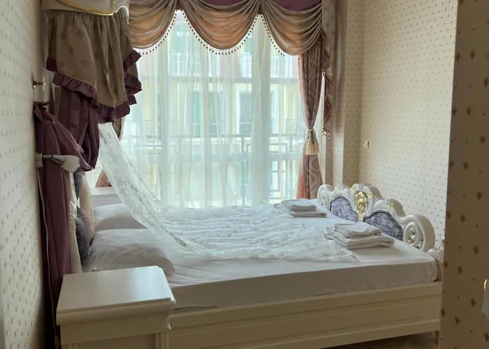 塔里那海滩公寓式酒店 埃勒尼特