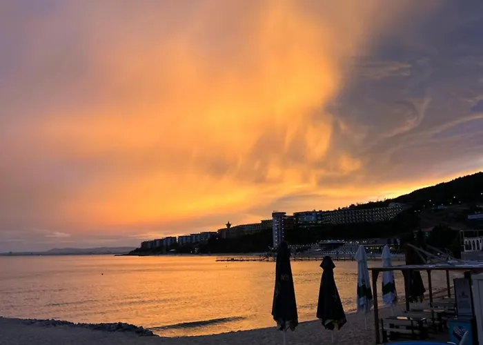 Apartahotel Hotel Amore Beach 4*